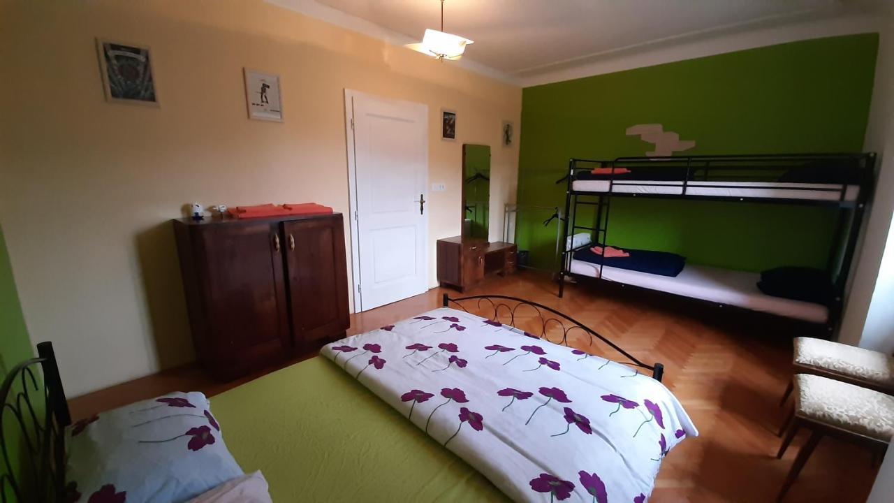 Komen Residence Muzica Bed And Breakfast المظهر الخارجي الصورة